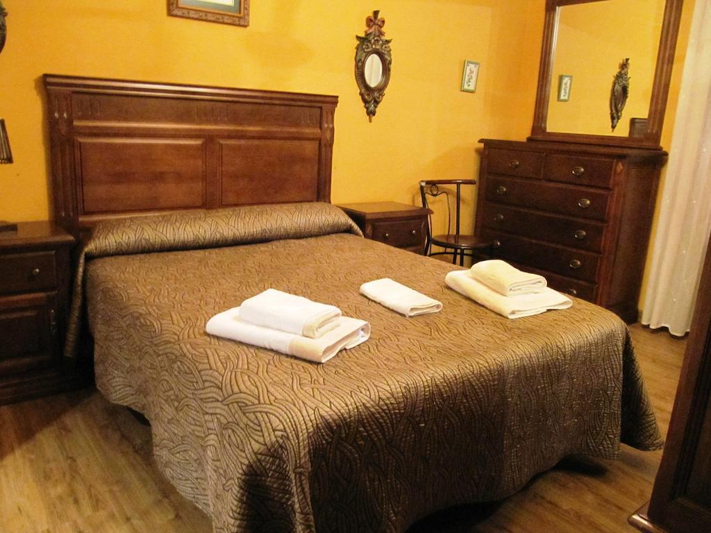 Hotel Pena Pandos 펠레초사 외부 사진
