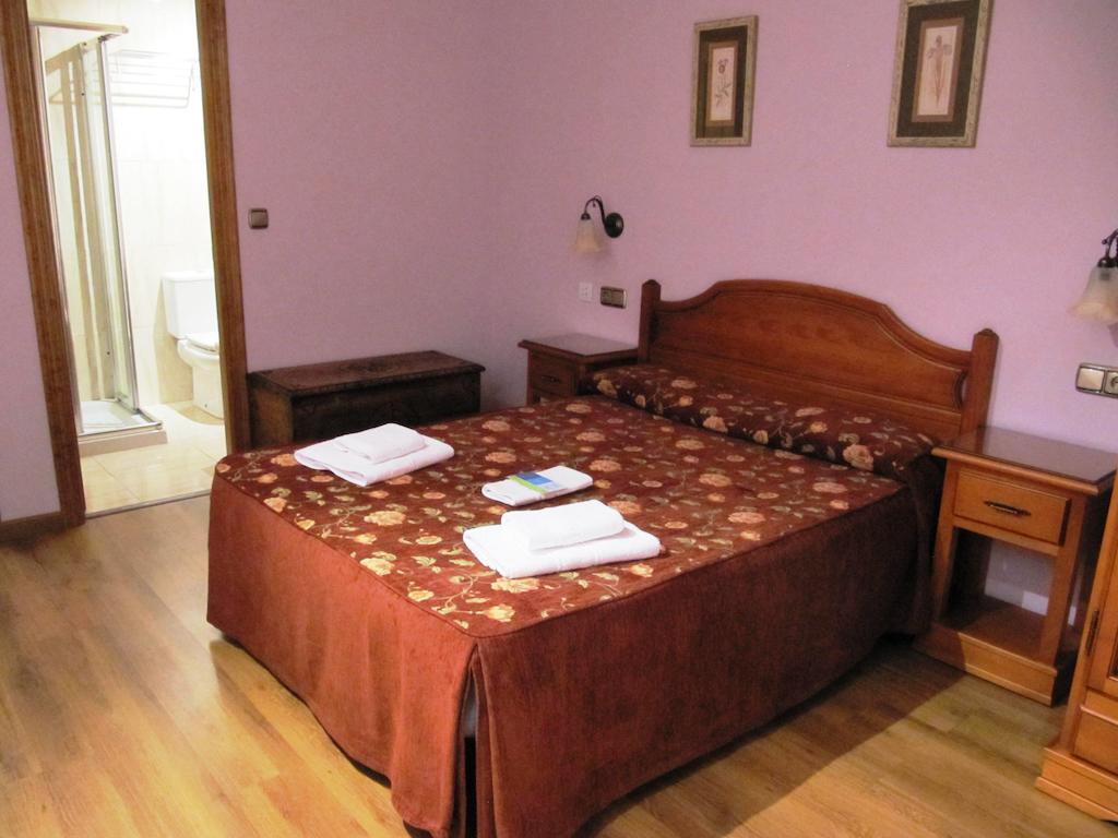Hotel Pena Pandos 펠레초사 객실 사진