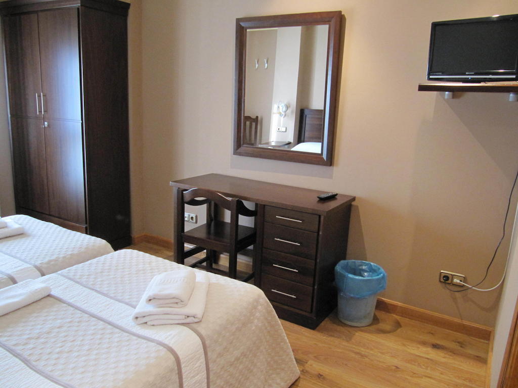 Hotel Pena Pandos 펠레초사 객실 사진